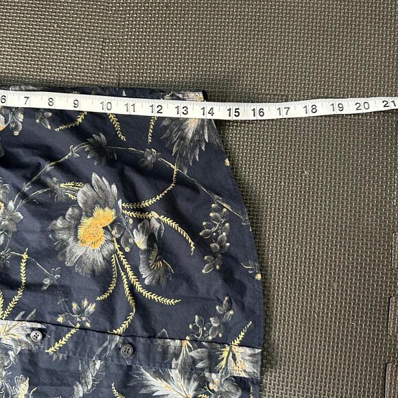 Medium Murano Navy Blue Floral button up shirt with yellow flowers - Picture 5 of 7